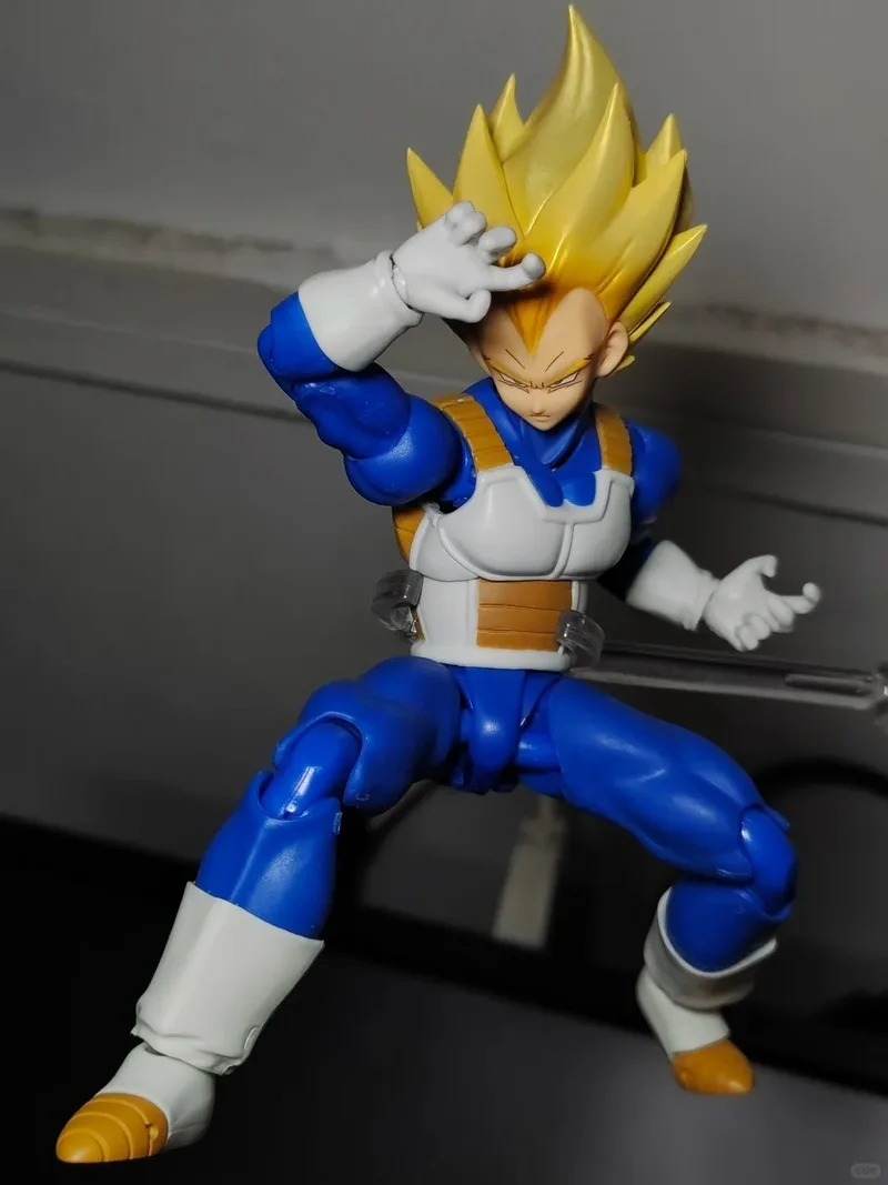 Op voorraad Bandai SHFiguarts Super Saiyan 2 Vegeta - Awakening The Super Saiyan Blood DragonBall-actiefiguur