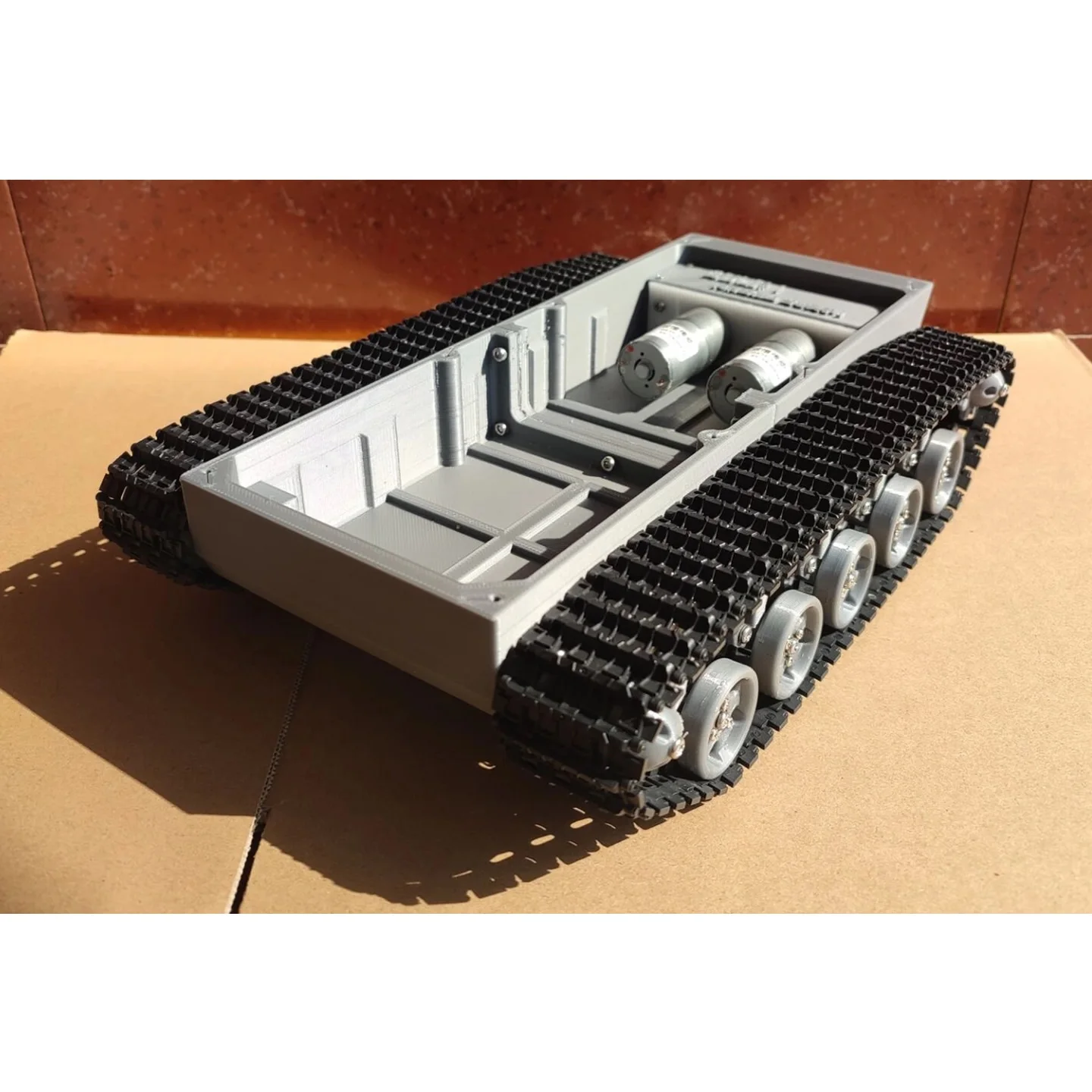 

The 3D Printed Crawler Chassis 370 Reduction Motor Version Can Be Used To DIY Smart Cars, Tanks, Etc.