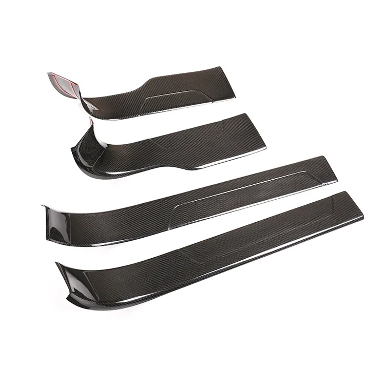 

Suitable for Lamborghini URUS real carbon fiber, welcome pedal built-in sill sticker interior modification supplies
