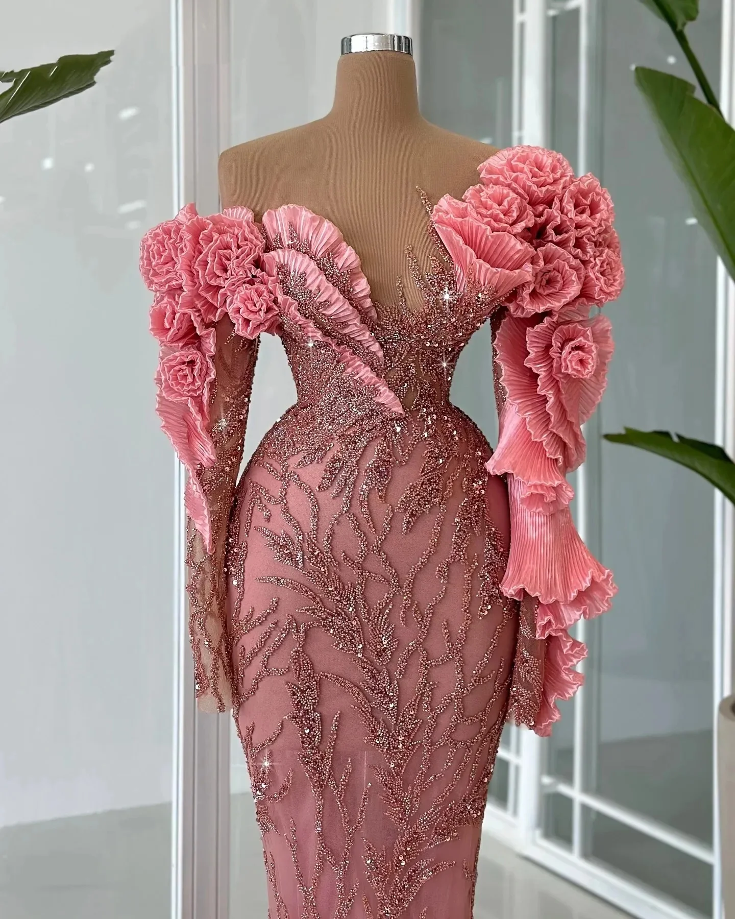 رائعة كشكش الديكور حفلة موسيقية فساتين مثير قبالة الكتف فستان سهرة زهري مخصص الطابق طول ثوب حفلة المشاهير