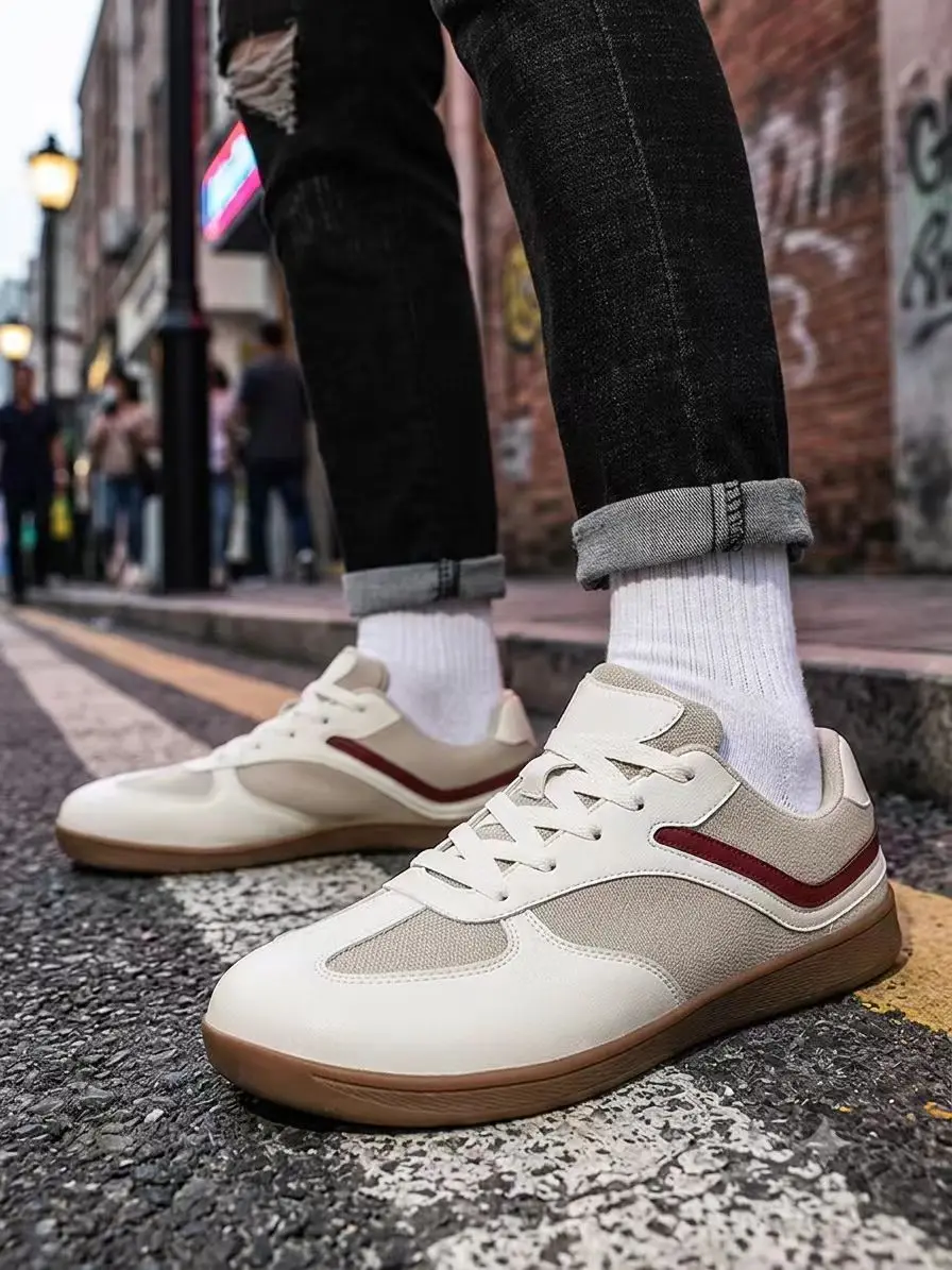 Men's Casual Sports Leather Lace-Up Sneakers with Stitching, Comfortable for Home and Outdoor Use, Wide Toe, Large Size