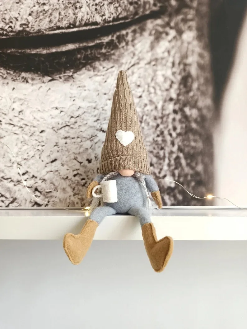 Knitted Faceless Doll Hanging Legs Hand-ground Coffee Christmas Day Decorations Home Daily Decoration Desktop Christmas Ornament