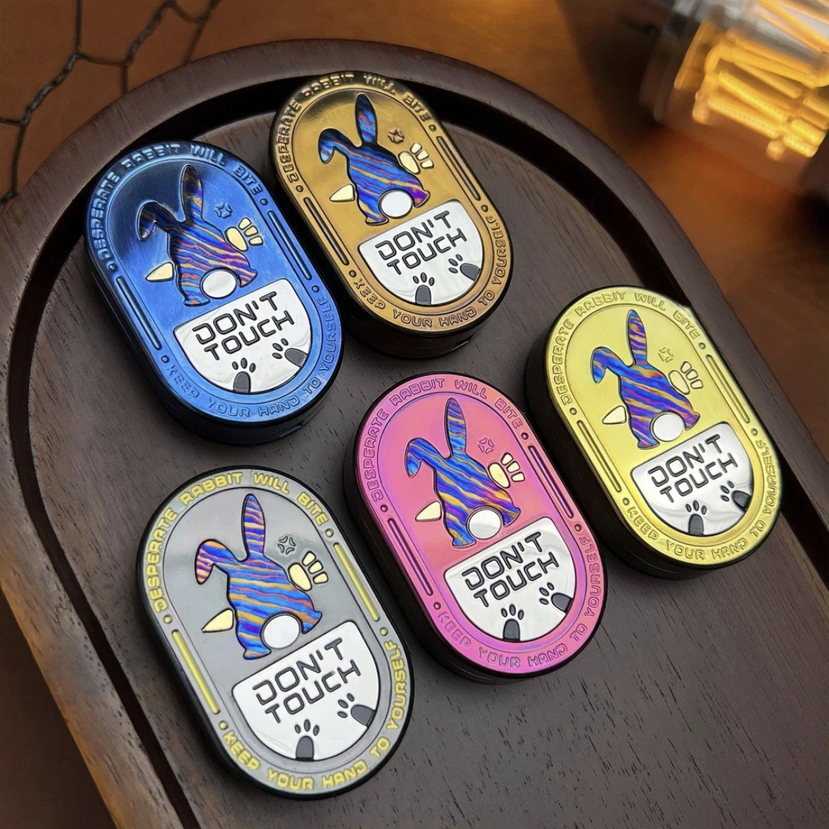 MOT aleación de circonio colorido conejo gruñón juguetes agitar deslizador Metal EDC Fidget Slider Anti estrés sensorial Spinner juguetes
