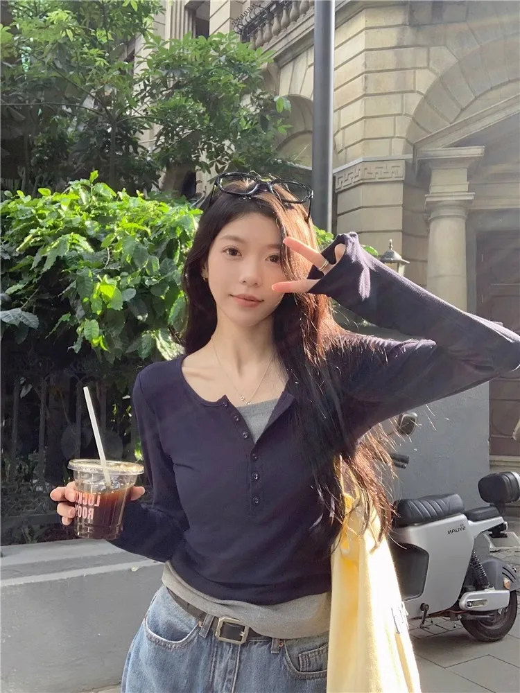 スリムフィット半袖Tシャツレディース長袖ショートスタイル秋シーズンデザインセンスパッチワークフェイクツーピーストップ