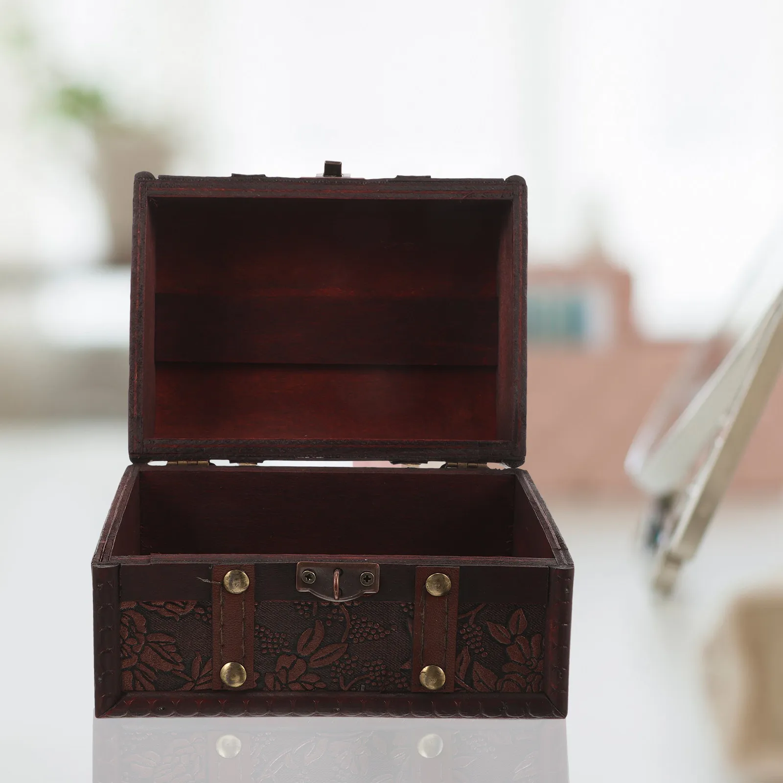 

Маленькая деревянная шкатулка с крышкой, винтажный органайзер для украшений, футляр для хранения колец, браслетов, серег, шкатулка для памятных вещей, ручная работа, декоративная отделка.