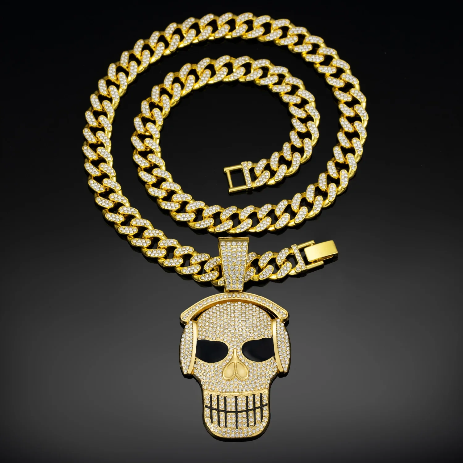 

Hip Hop Skull Pendant Necklace With Thick Choker Cuban Chain Unisex Heavy Metal Hiphop Jewelry For Party Wear