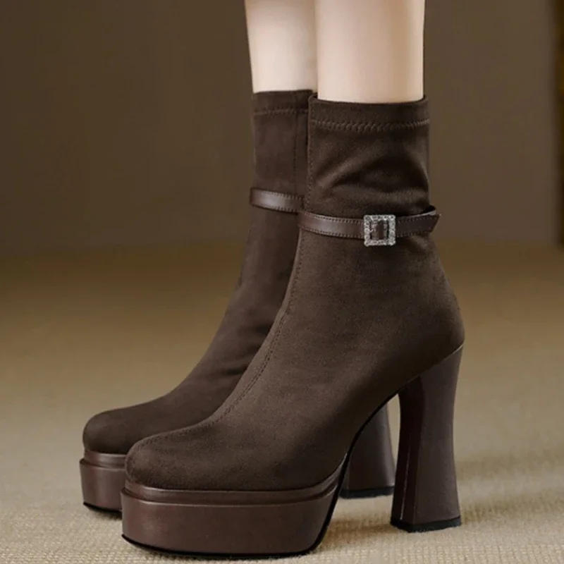

Осенне-зимние эластичные тонкие женские ботильоны, пикантные туфли на платформе и высоком каблуке с пряжкой на ремне, современные короткие Botas Para Mujer