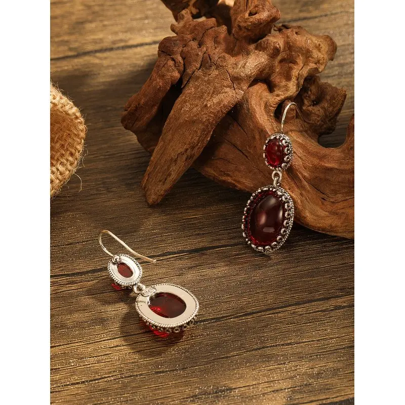 Vintage Oval Inlaid Red Zircon Women Earrings Classic Personality Ancient Silver Color Drop Earrings Jewelry
