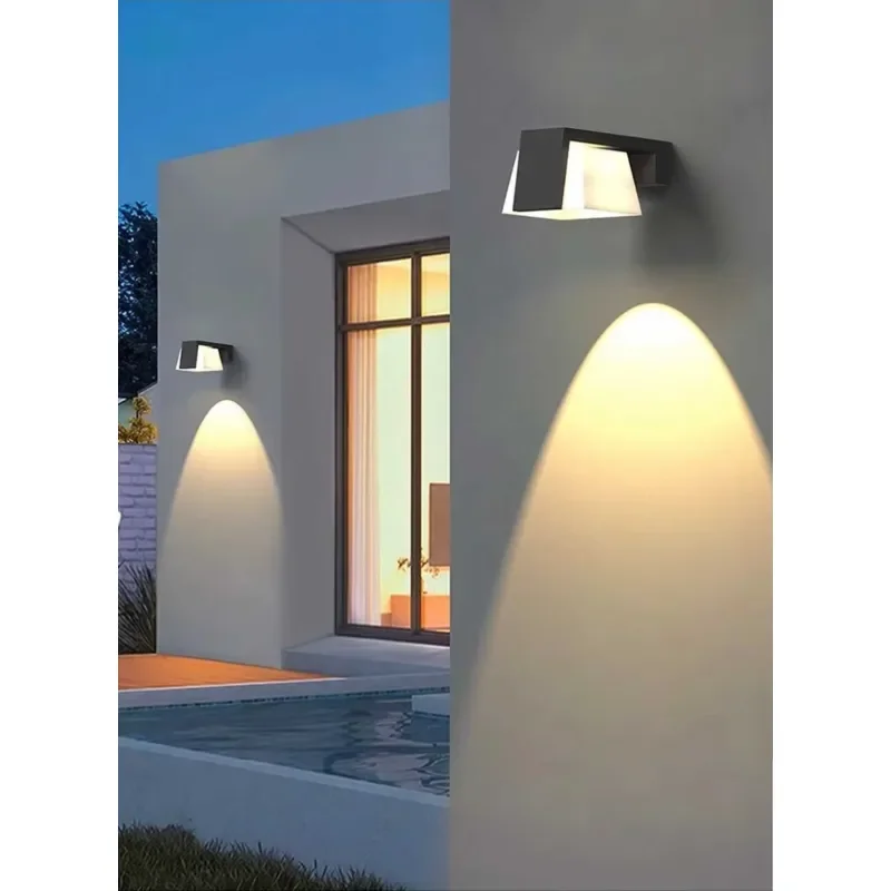Modern minimalist design aluminum IP65 waterproof square cylindrical outdoor LED spotlight polycarbonate light sensor 3000K