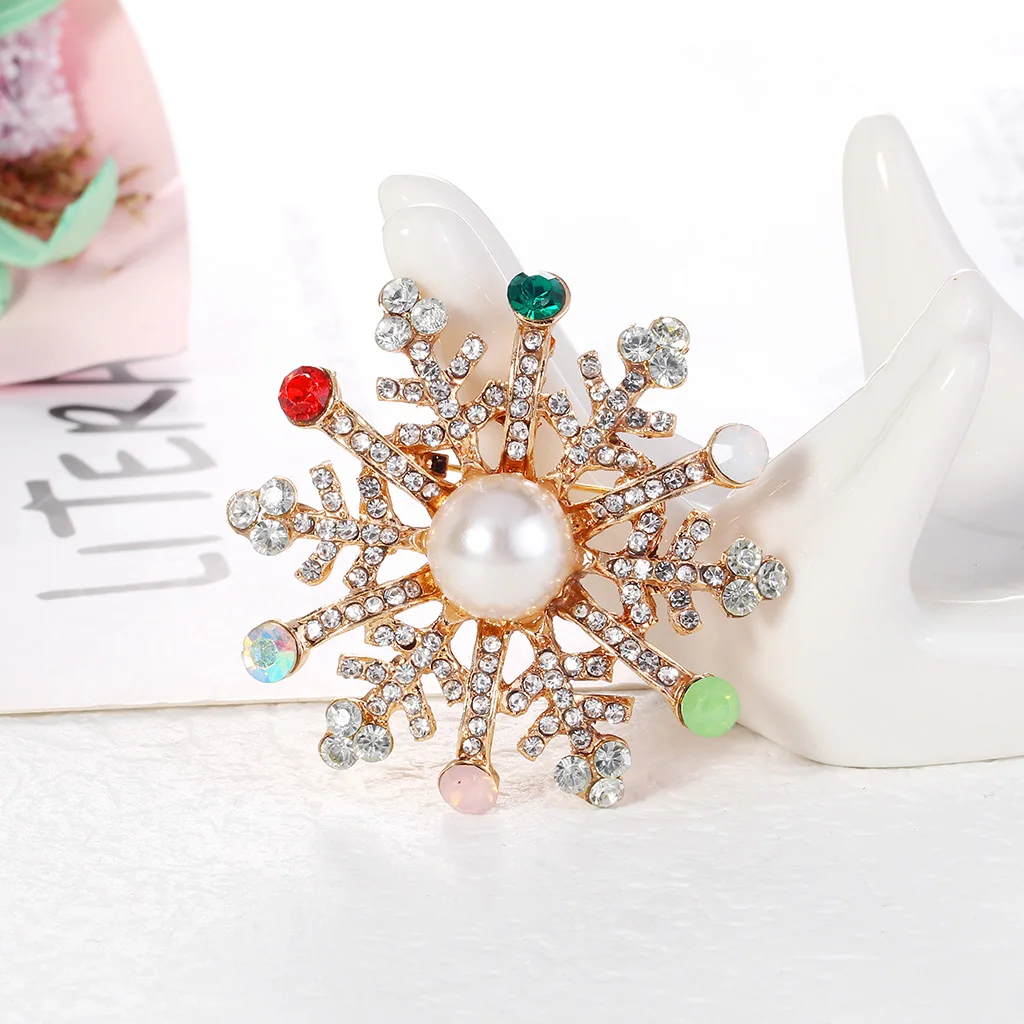 Fashion Crystal Christmas Snowflake Brooch Rhinestone Women Brooches Scarf Clip Girls Clothing