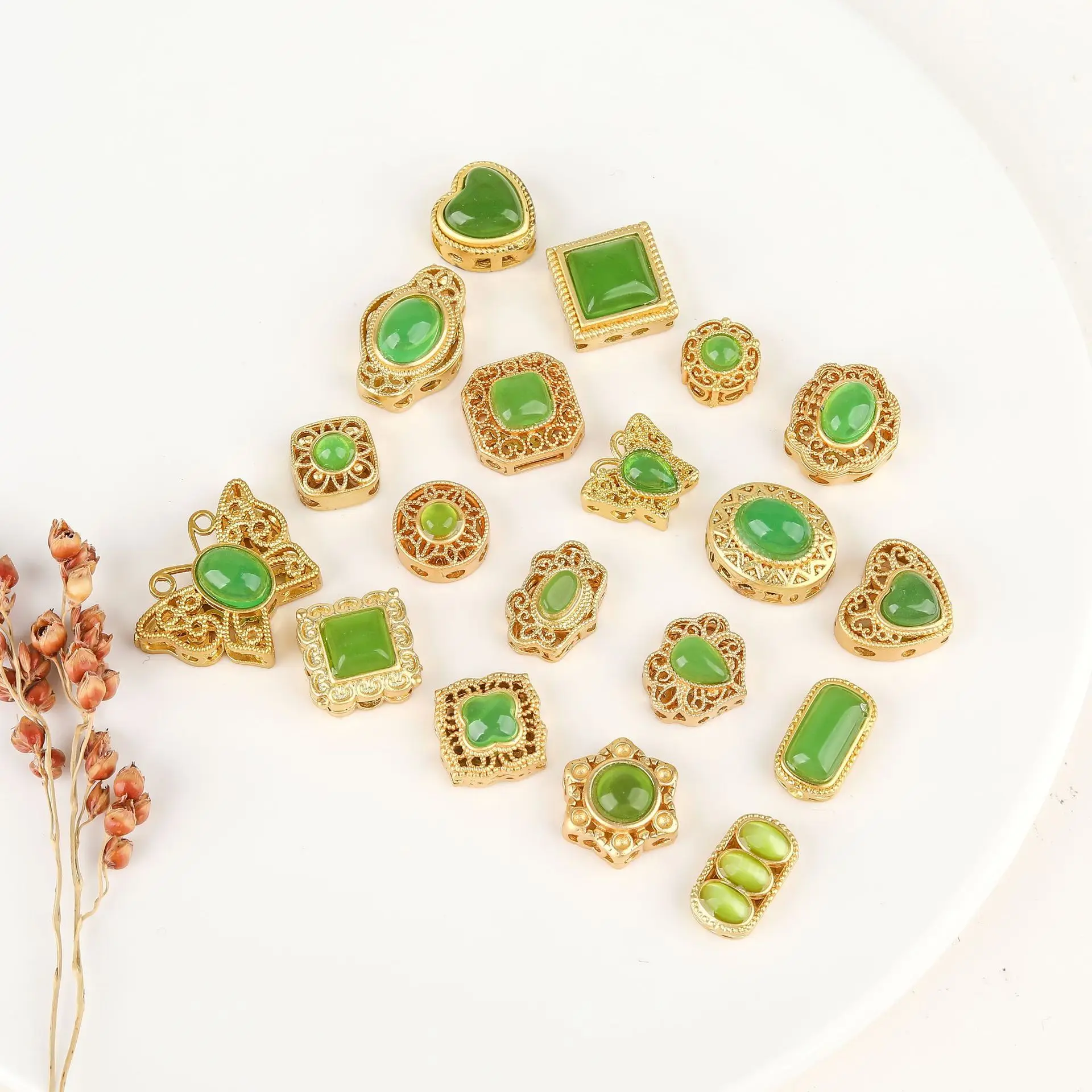 7pcs Copper Gold-plated Hollow Multi-pass Ring Inlaid Green Stone Spacer Bead Diy Bracelet Necklace Jewelry Accessorie Wholesale