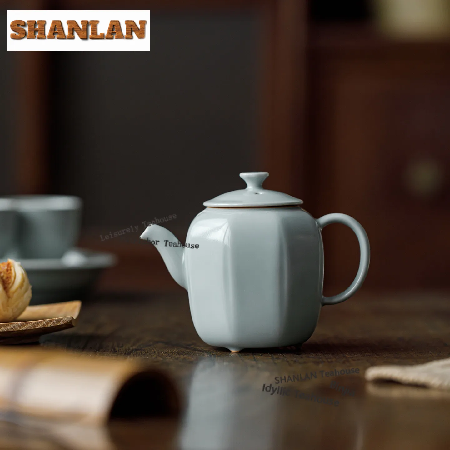 

Handmade Azure Ru Kiln Porcelain Teapot Zen Tea Infuser Pot Tea Brewing Kettle with Filter White Tea for Tea Accessories Craft