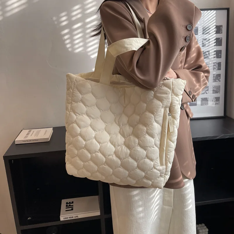 

Woman's Shoulder Bags Cotton Handbag Women's Bags Simplicity Fashion Lady Wide Hand Carry Commuter Large Bag Lattice Bag