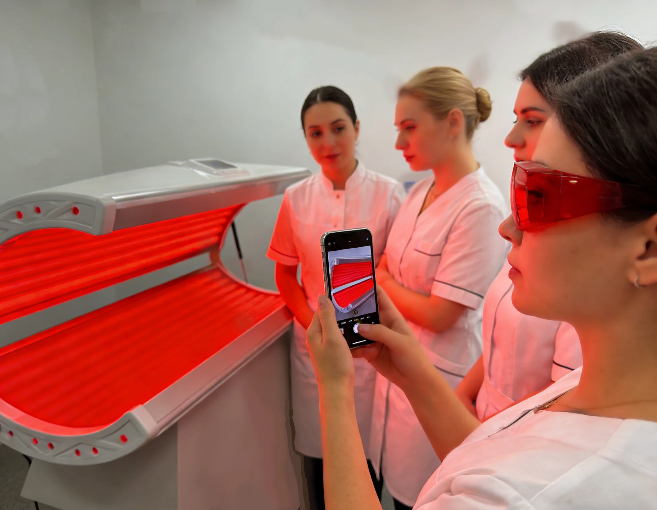 Red Light Therapy Bed for Spa Salon LCD SLyric Touch Screen Control for Salon & Spa Use with Red Light Therapy