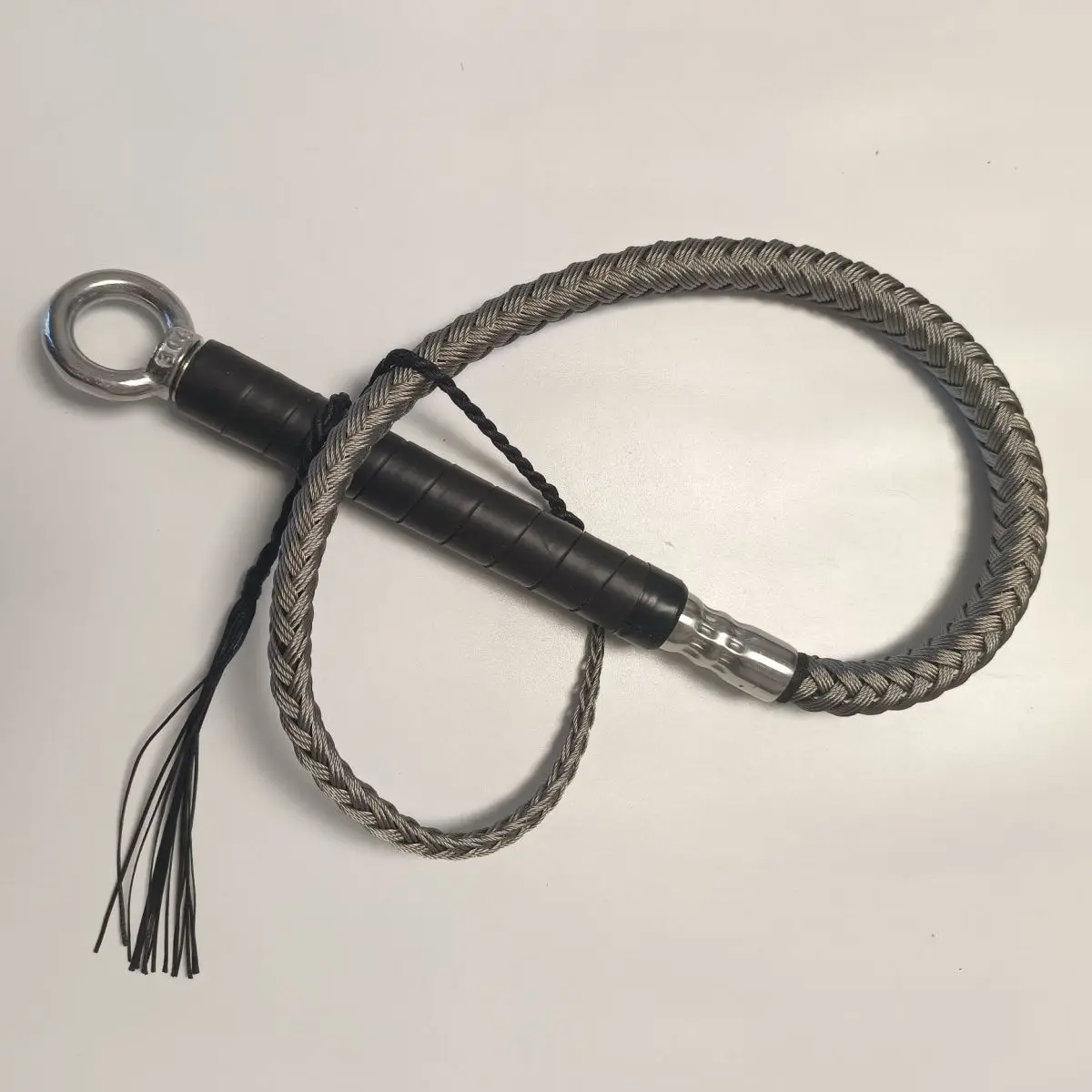 

Портативный тактический проволочный хлыст из нержавеющей стали для экстренной защиты и самообороны на открытом воздухе