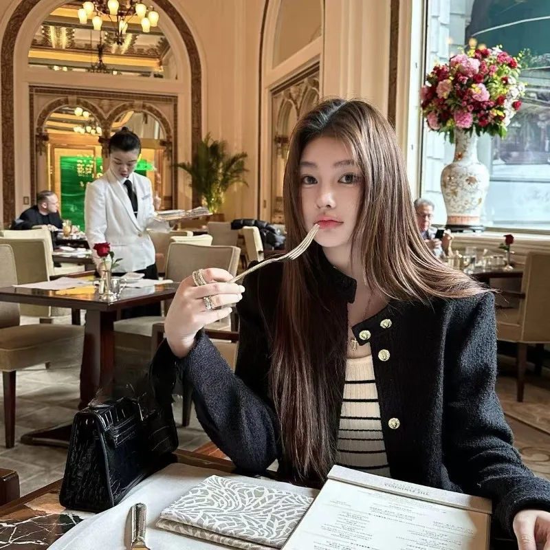 A New Style of Elegant and Sophisticated Women's Coat for Spring Autumn, A Stand-up Collar Short and Versatile Best-selling Tops