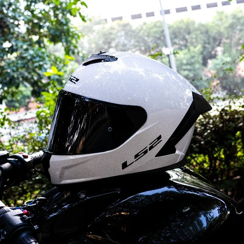 

LS2 FF820 Motorcycle Helmet Men's and Women's Locomotive Racing Large Tail Full Helmet Universal in All Seasons Lightweight