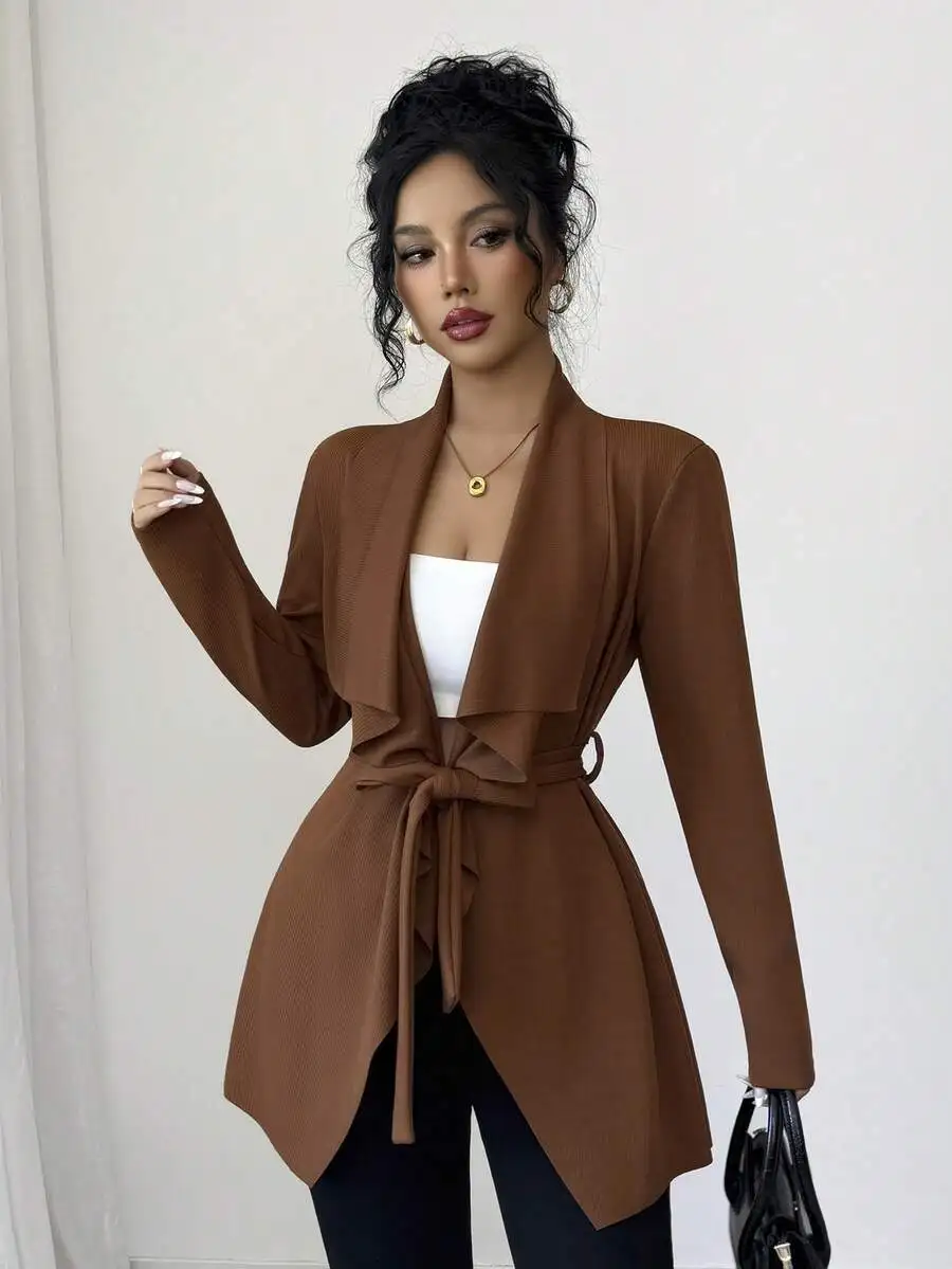 

Женский однотонный блейзер с поясом для повседневной и офисной носки