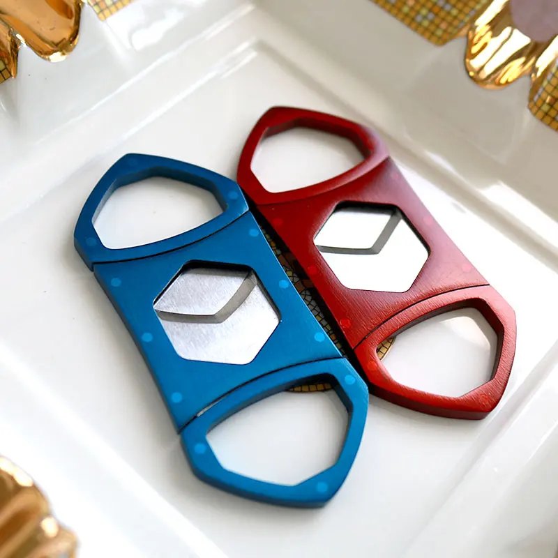 

Luxury Cigar Cutter Stainless Steel Metal Classic Cutter Guillotine Cigar Scissors Gift Puncher Cutting Knife Cigar Accessory