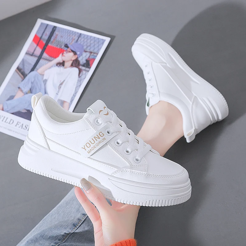 Flat Casual White Shoes for Women Casual Sports Board Shoes for Spring and Autumn New Outdoor Thick Soled Walking Leather Shoes