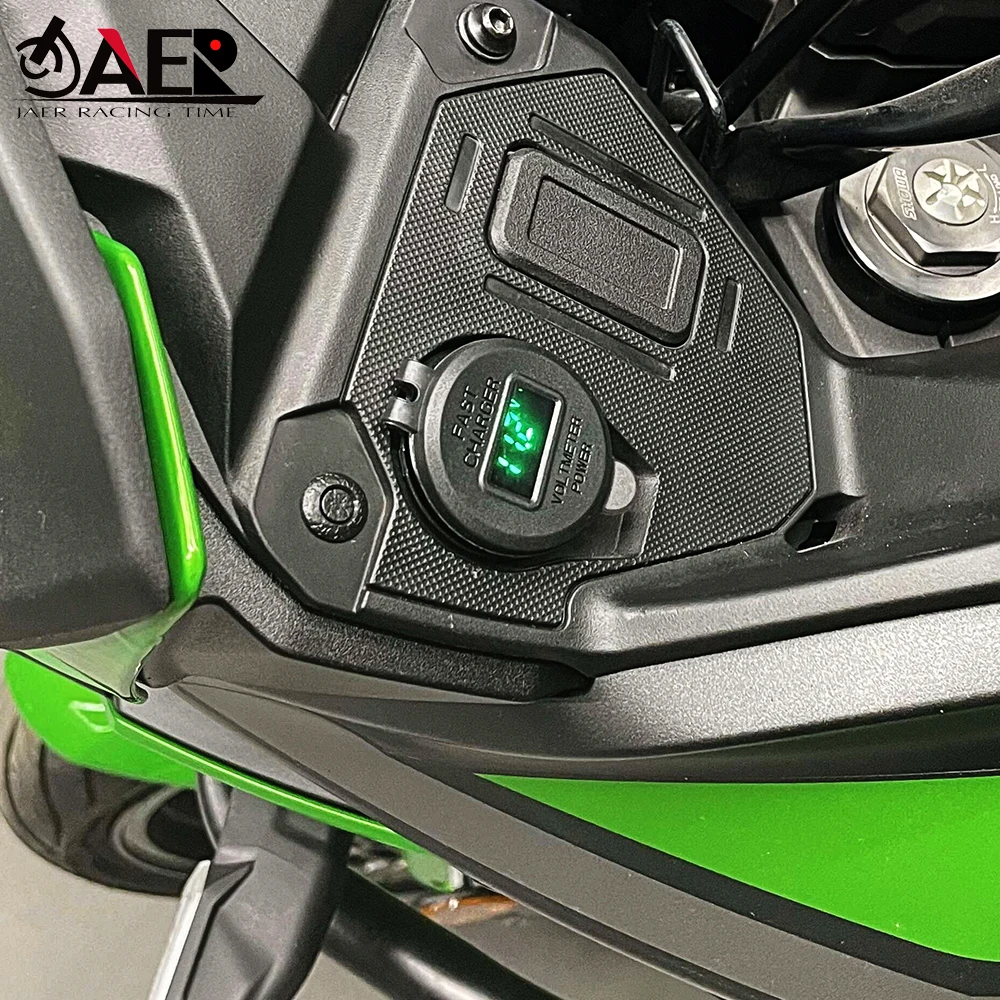 12V 24V Motorcycle Charger Socket with USB+ C Type Fast Charge Waterproof USB Outlet for Kawasaki Versys650 Versys 650 2022-2024