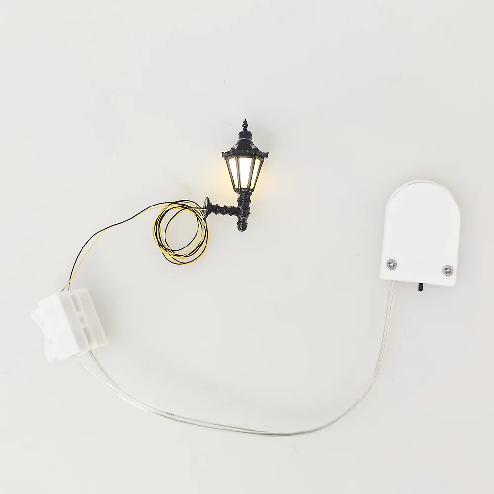 4 Peças de Lâmpada de Parede Miniatura Modelo 3V LED para Decoração de Arquitetura, Casa de Bonecas, Ferrovia, Parque, Acessório de Micro Paisagem