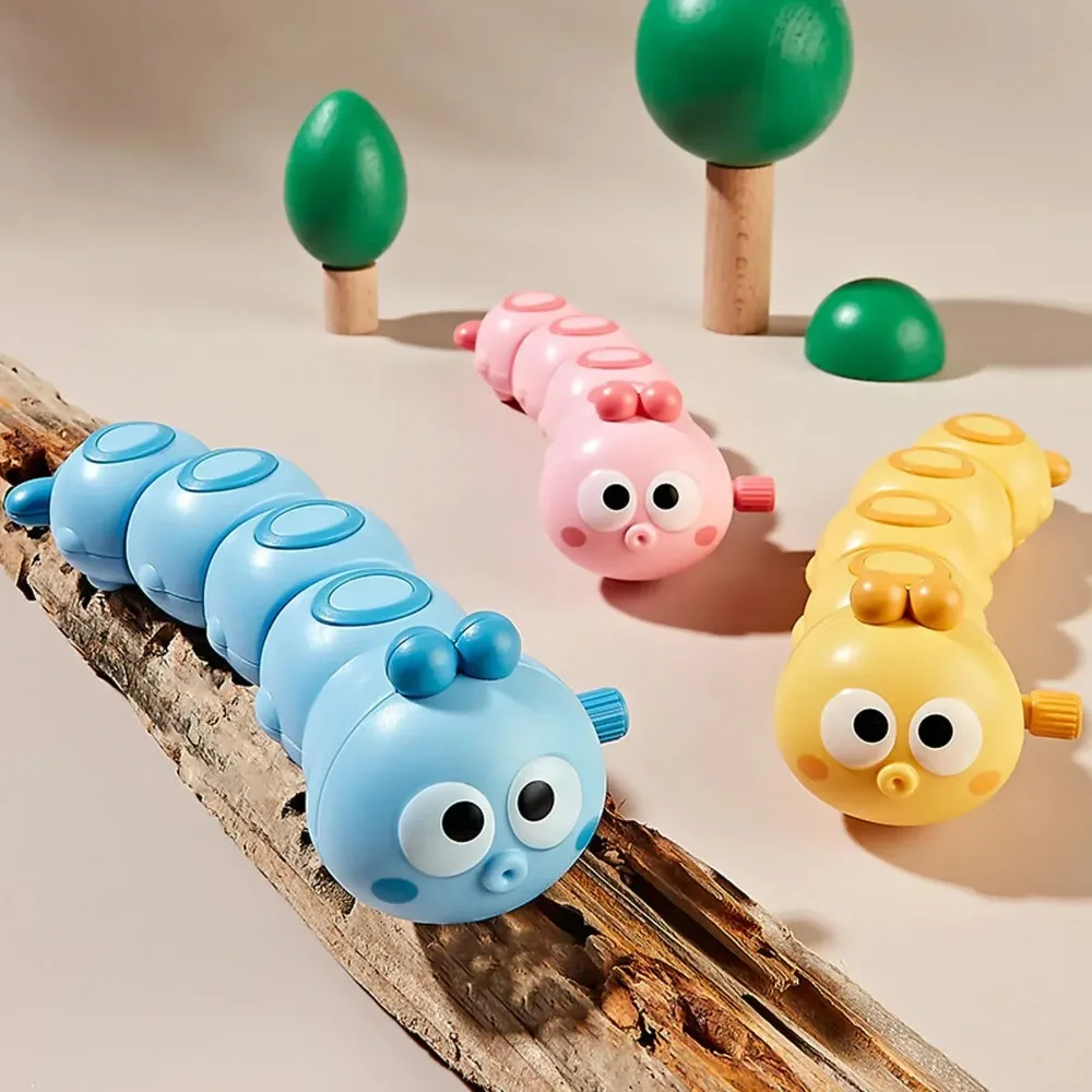 Cartone animato di bruco incatenato per bambini Simpatico, carino, divertente, in movimento, in esecuzione di piccoli animali Guida Regali interattivi per bambini striscianti