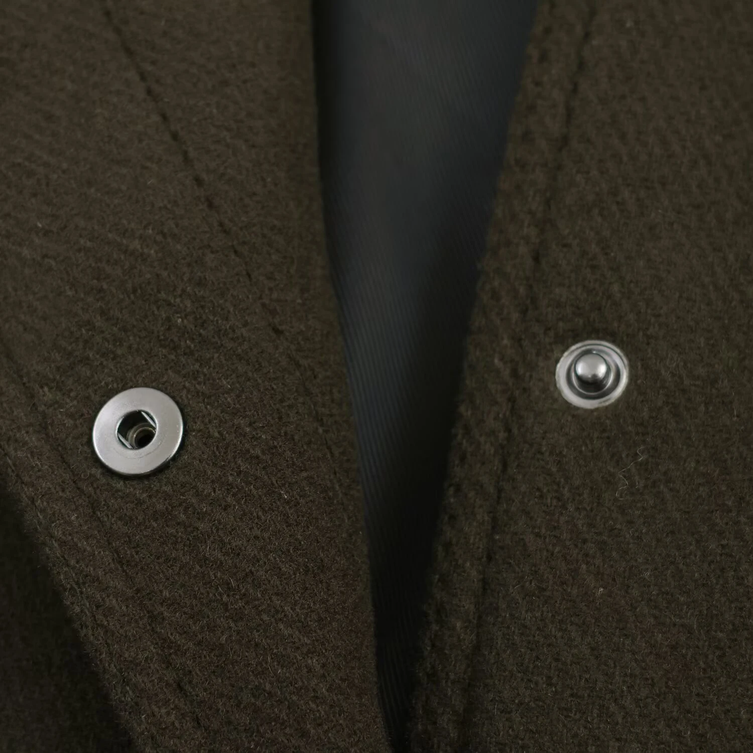 DEEABAE 2025 خريف جديد النمط الأوروبي والأمريكي القطن المخلوطة مشبك الديكور عالية طوق الطيار سترة معطف