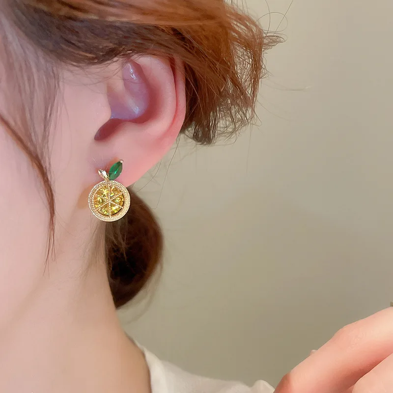 2023ใหม่แนวโน้มแฟชั่นการออกแบบที่ไม่ซ้ำกันสง่างามสง่างามที่ละเอียดอ่อนต่างหูมะนาวหวานสำหรับผู้หญิงเครื่องประดับงานแต่งงานปาร์ตี้ของขวัญพรีเมี่ยม