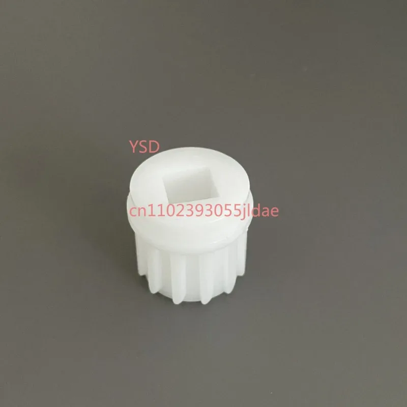 Ø23.5mm H23mm Meat Grinder Bushing, 12 Teeth Spiral Sleeve Kitchen Appliance Repair Parts
