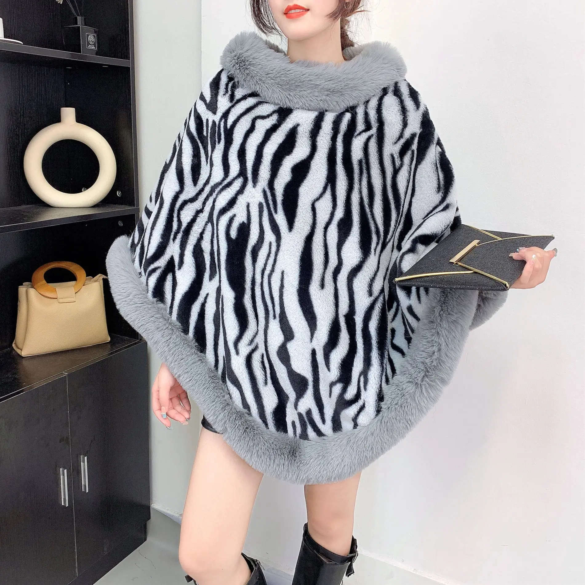 

Women Pullovers Sweaters Striped Round Neck Full Sleeve Thick Warm Y2k Streetwear Elegant Splice Work Autumn Winter2025