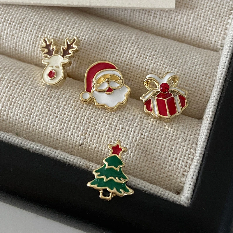 

4pcs Christmas Tree Santa Claus Elk Gift Box Star Crystal Earrings Stud For Women Dangle Xmas Fashion Jewelry Party Gift