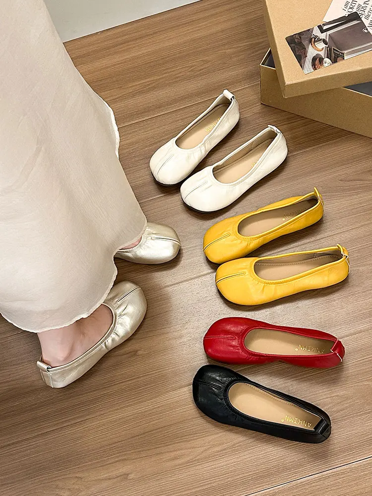 Fashionable Women's Slip-On Flat Bottom Fake Split Toe Shoes round Toe Light Weight Rubber Outsole French Style Casual Shoes