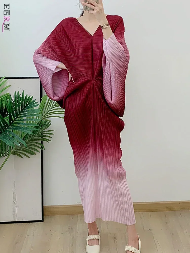

EGRM Women Pleated Maxi Dress Elegant Gradient V-Neck Batwing Sleeves Evening Party Dresses 2024 New Female Clothing 8EG7362
