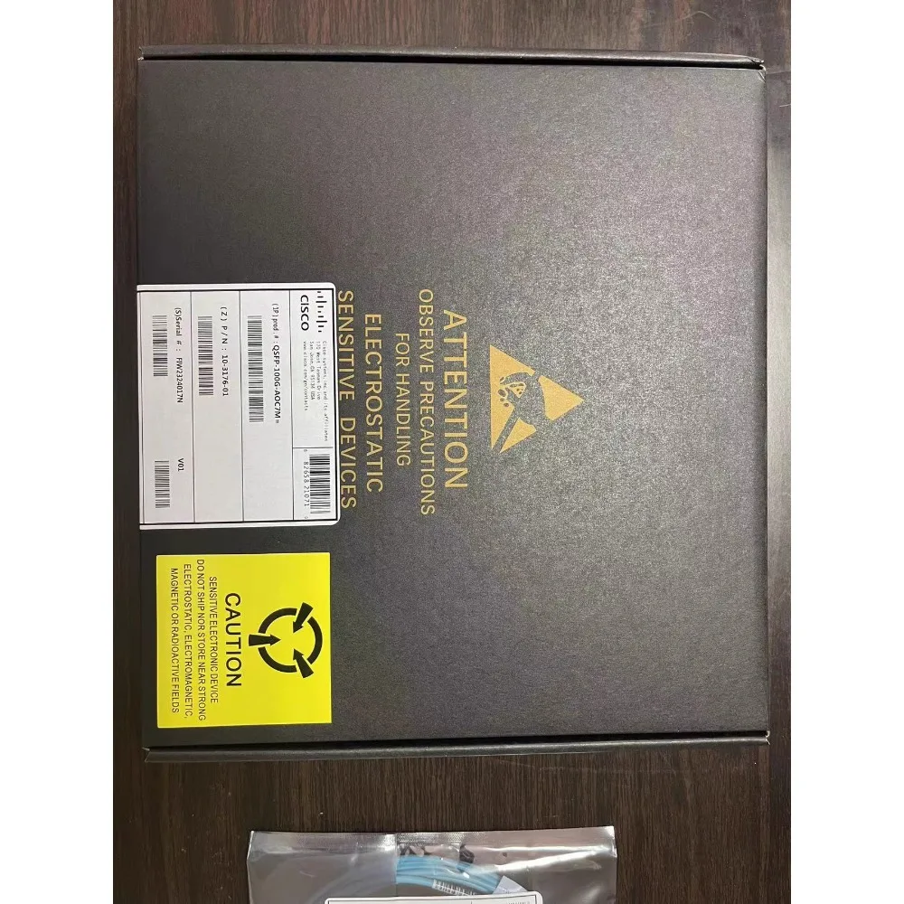 Cis Co Cisco QSFP-1…