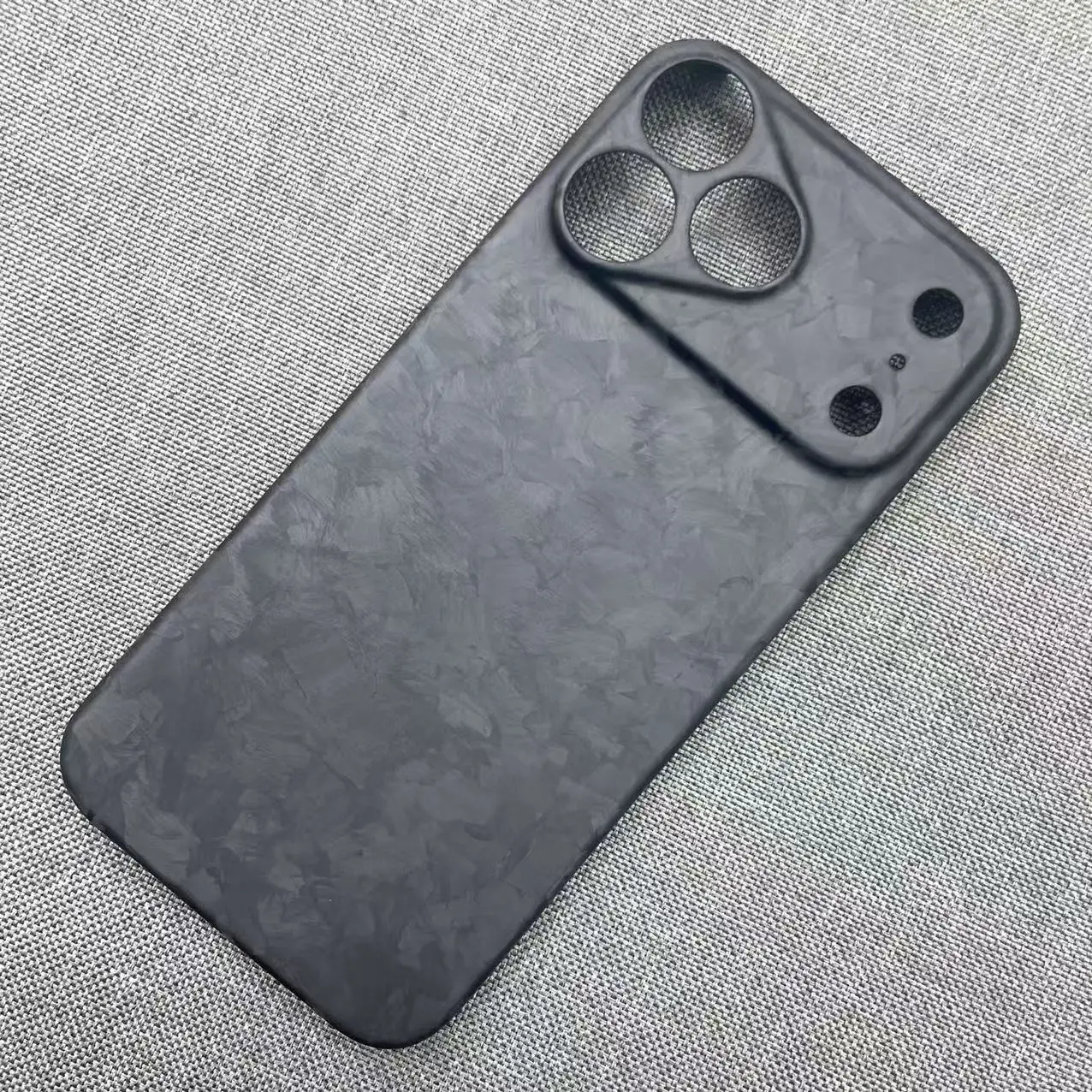 AKATIP Forged Carbon Fiber for iPhone 17Pro Max Ultra Protective Case Gold Foil Anti-Drop Shockproof Carbon Fiber 17Pro Mobile