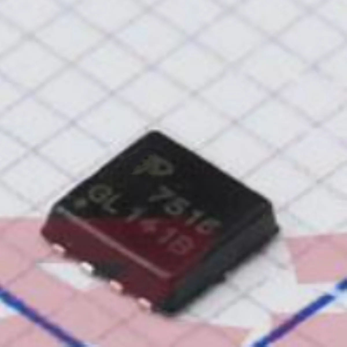 AON7516 Marking 7516 DFN-8(3x3) NEW Original Field Effect Tube MOSFET 3.1W 25W 30V 30A； 20A 1 N-channel 6.8mΩ@4.5V,20A MOSFETs