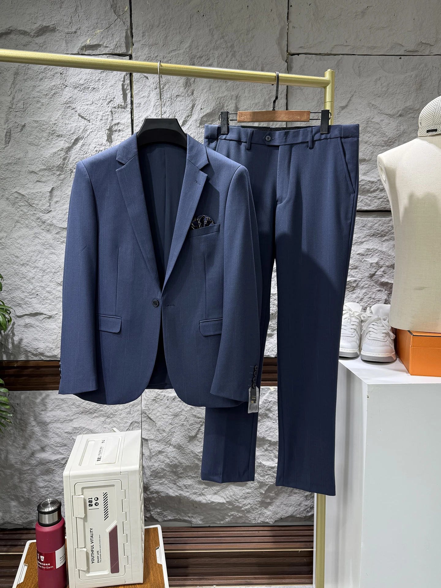  Business Casual Men's Suit Set with Dark Stripe Pattern Elegant Waist Autumn Winter Polyester Blend Comfortable Fit