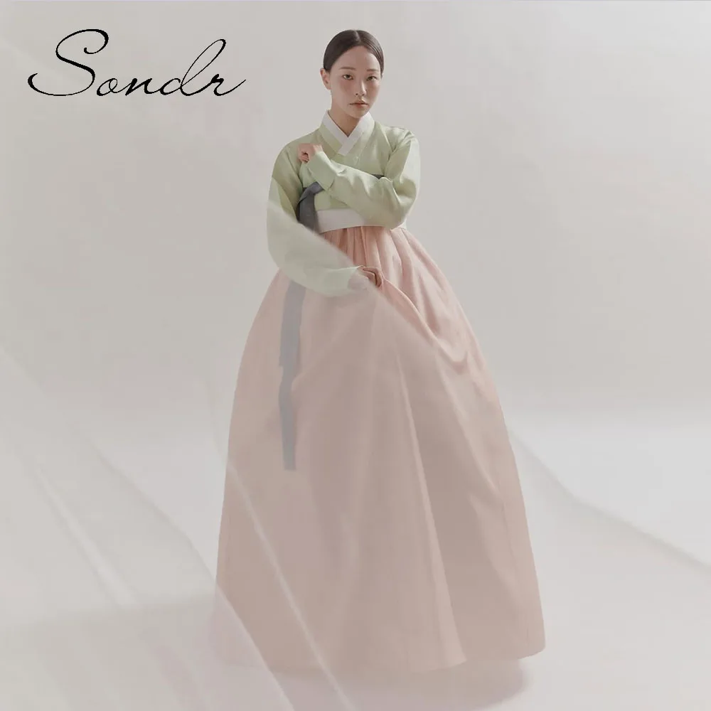 Sondr Traditional Korean Wedding Dresses Customized Mint Green and Pink Classic Wedding Snap Dresses Long Sleeves Bridal Gown