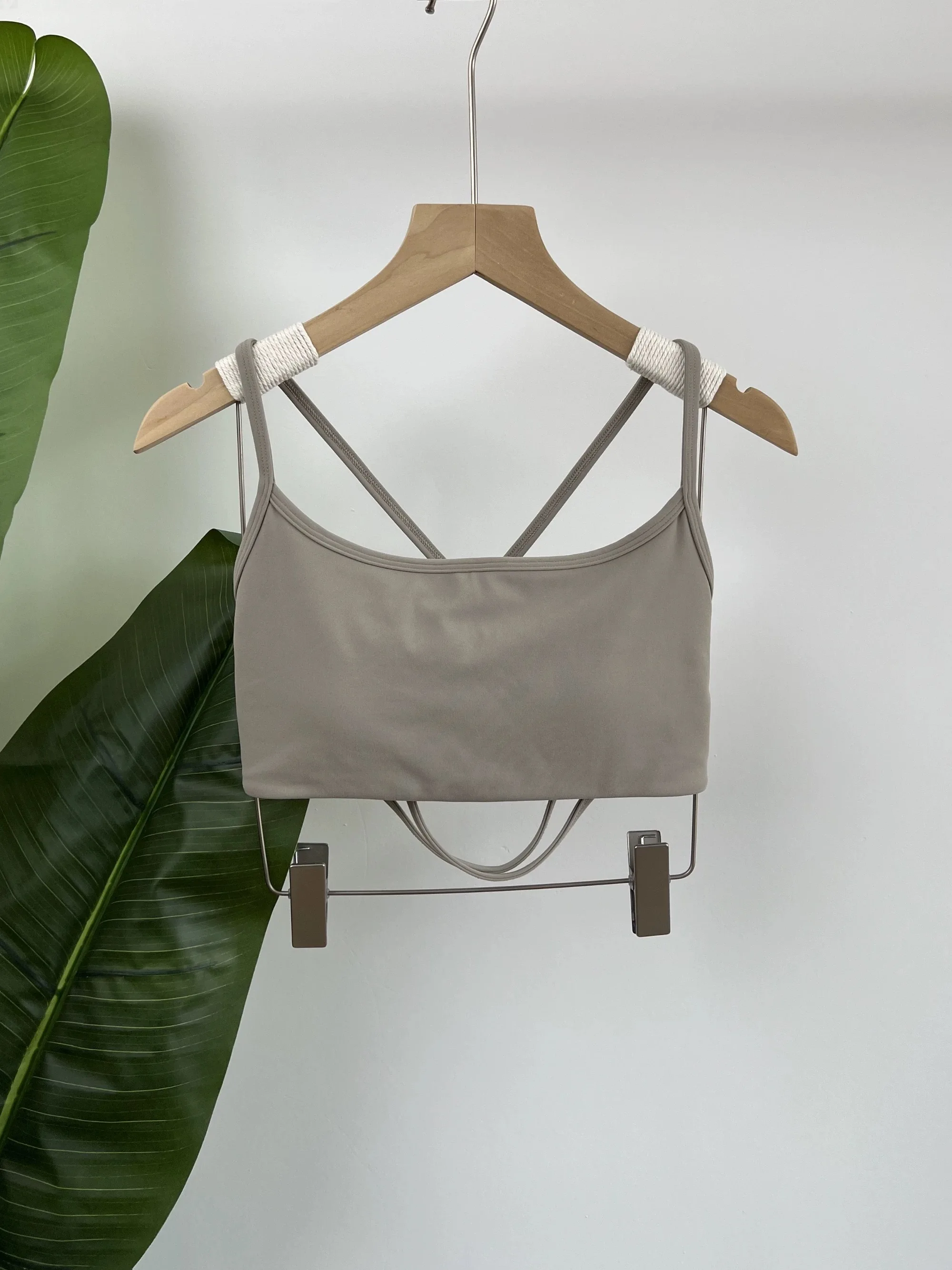 Damen-Sport-BH mit überkreuztem Rücken, stoßfest, gerafft, sexy Gym-Lauf-BH, Sommer-Yoga-Weste, bequeme Outdoor-Fitnesskleidung – Detail 15