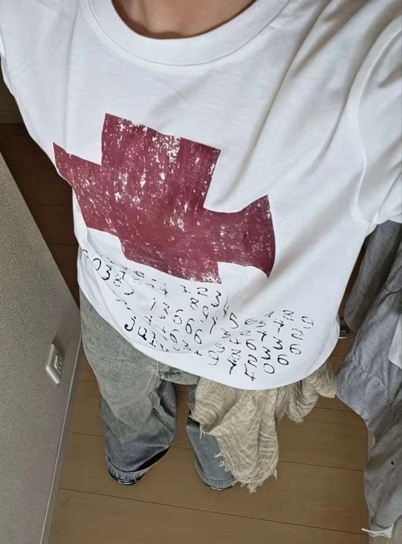 2026 Streetwear Retro Red Cross Graphic T-Shirt Unisex Crew Neck Short-sleeved Retro Y2K Hip Hop Casual Fashion Tops Clothing
