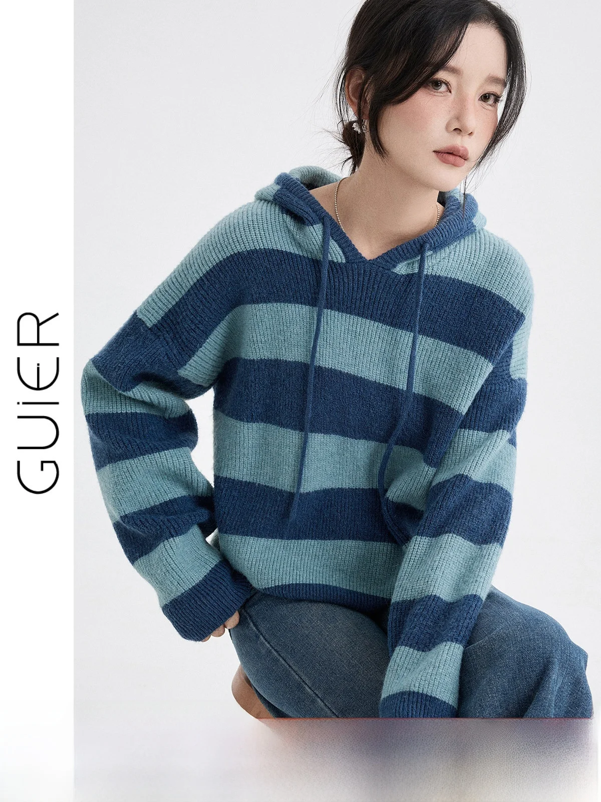 

Женская полосатая толстовка Guier с капюшоном, вязаная, свободного кроя, стройнящая, весенняя новинка, цветная, высококачественная вязаная одежда, винтажный стиль, длинный рукав