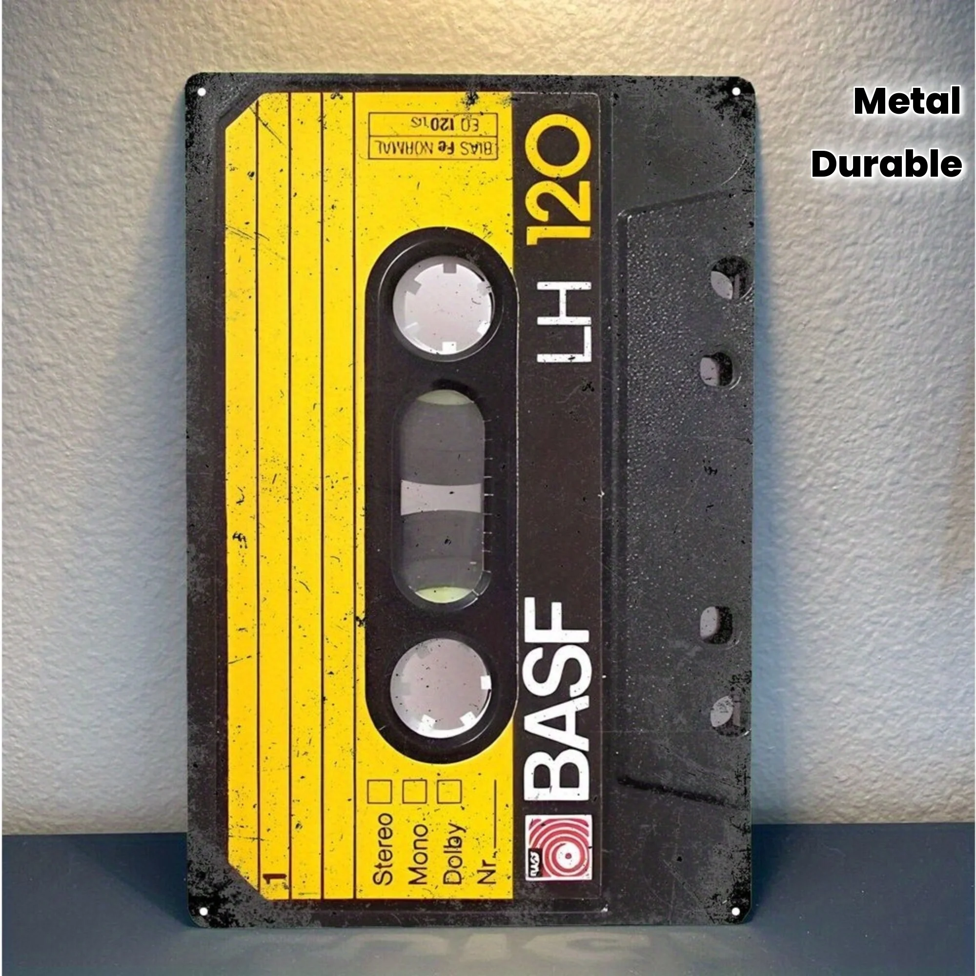Letrero Metálico Vintage BASF con Diseño de Casete - Decoración Retro de Pared con Temática de Estéreo Hi-Fi, Arte Rústico de Hierro Duradero para Hogar, Garaje o Decoración de Cuarto de Hombre