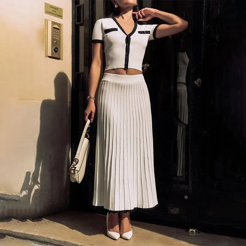

Women Elegant Patchwork Knitted 2 Piece Set Sexy V-neck Short Sleeve Crop Tops + Maxi Pleated Skirts Casual Streetwear Suits