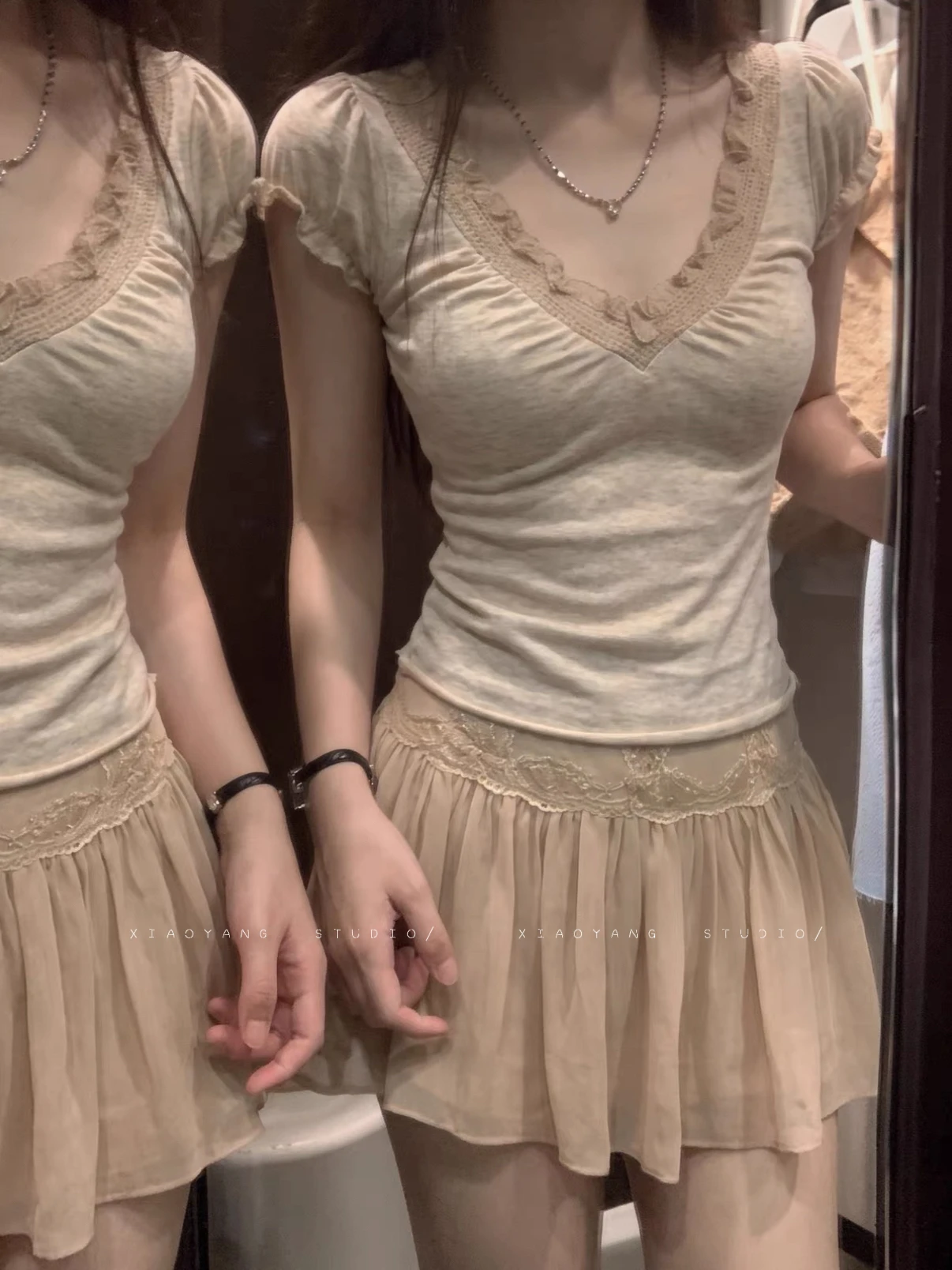 Charming Vintage Milk Tea Color Lace Trim V-neck Bubble Sleeve T-shirt Women's Summer Chiffon Halflinger Two-piece Set
