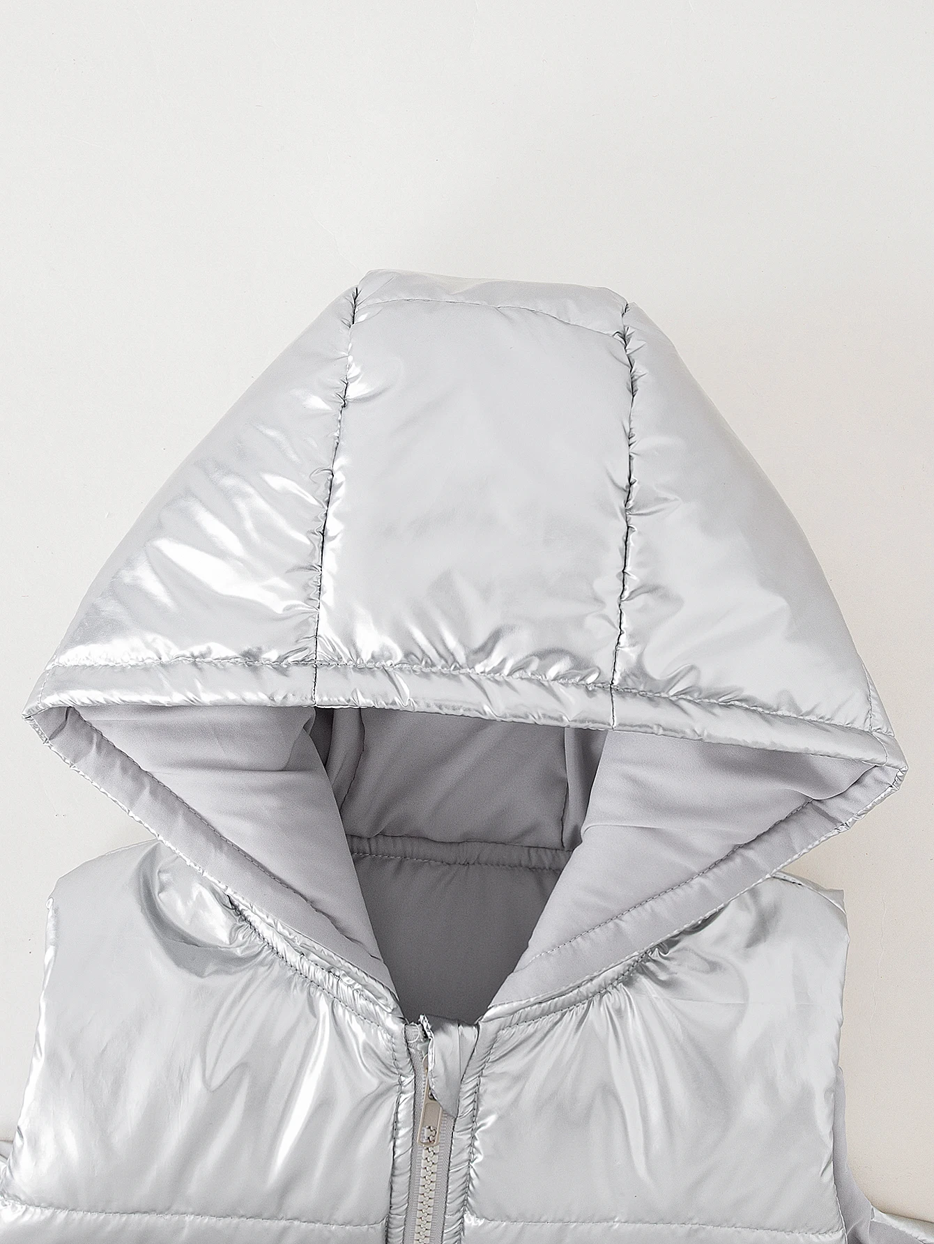 Winter cotton-padded coat for children and girls with bright face wash, windproof and waterproof silver vest hooded coat