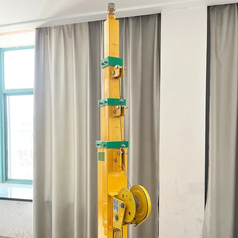 Hot SalesHand Crank Lifting Monitoring Pole Custom Manual Telescopic Mechanical Winch Lifting Mast