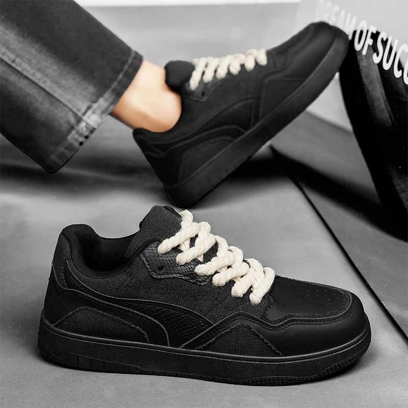 A Pair of Black Trendy Niche Men's Shoes, Four Season New Versatile Sports and Leisure Shoes, Height Increasing Board Shoes