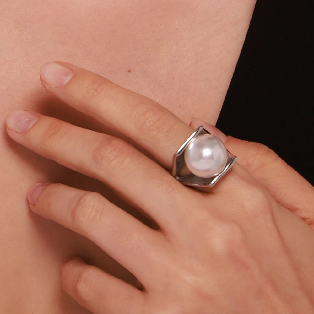 eye-catcher 316L Stainless Steel Ring Y Shaped Big Imitation Pearl Rings For Women Exaggerated Charm Luxury Jewelry Wholesale