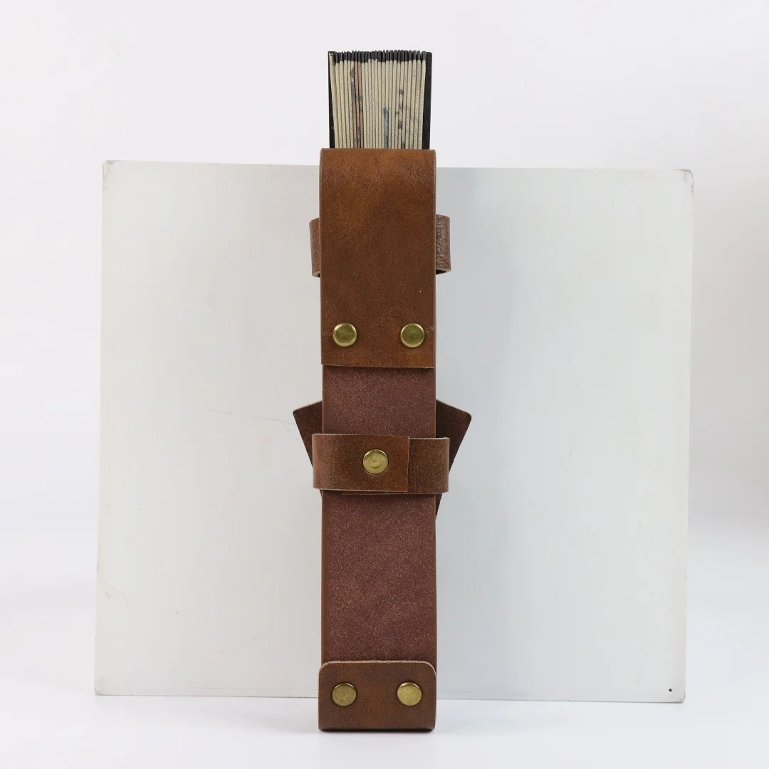 UYEE Vintage Rosen-Dekor Lederfächer-Holster Gürteltasche, Mittelalterliche Fächer-Hülle für Renaissance Cosplay Gürtel-Accessoires – Detail 10